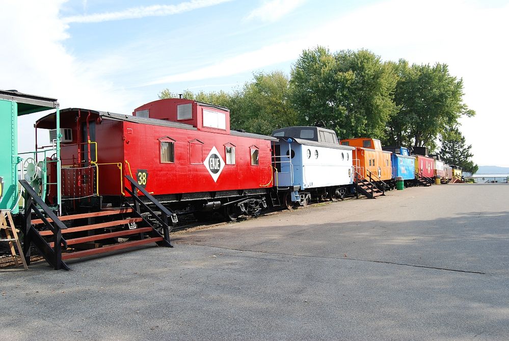 Caboose_Motel.jpg