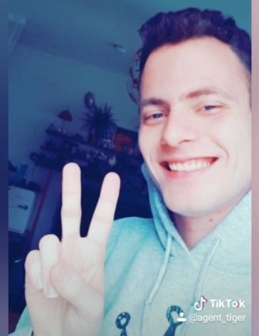 Screenshot_20200320-195708_Video Player.jpg